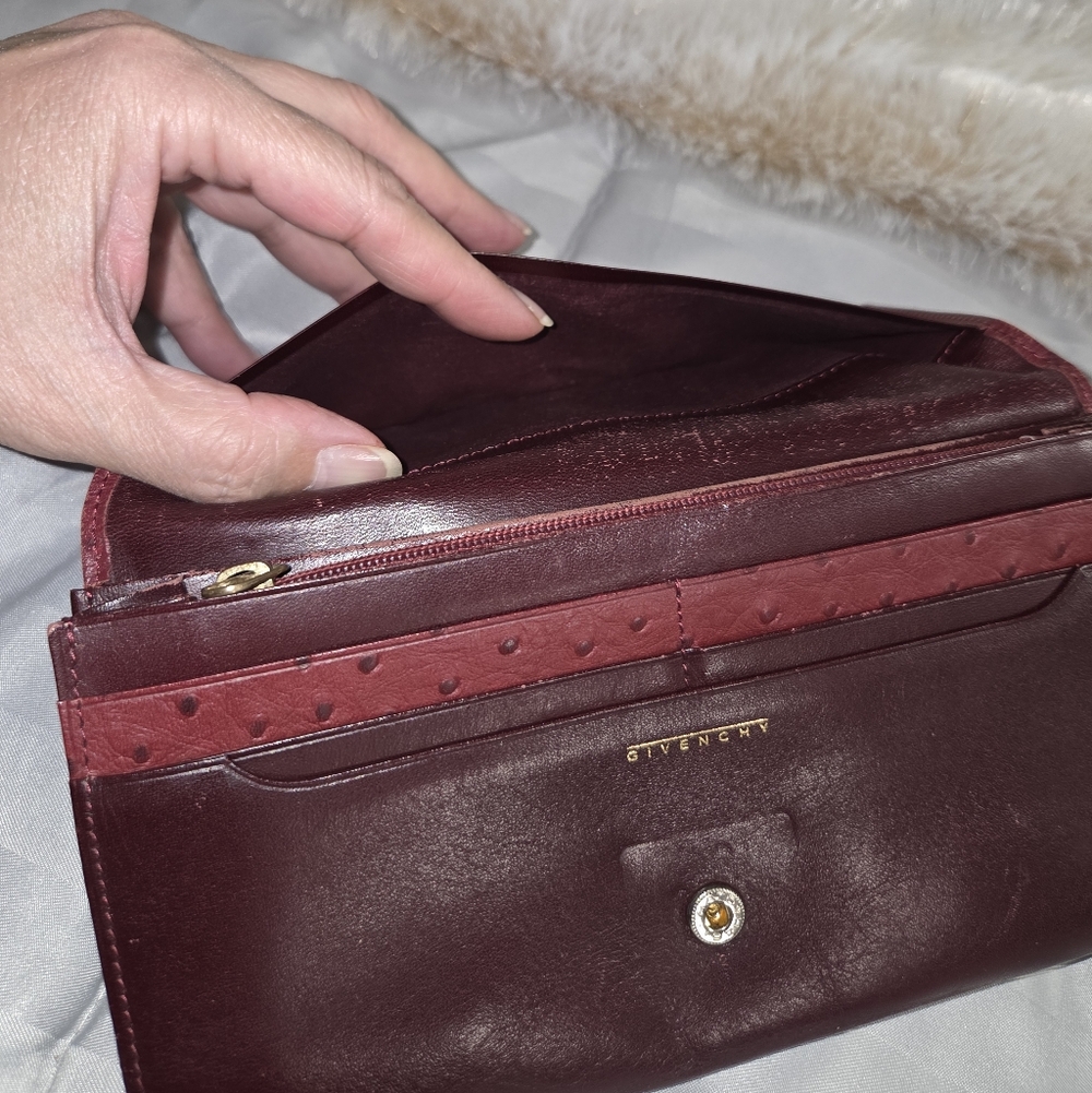 Givenchy Vintage GV3 Long Wallet - Picture 7 of 16
